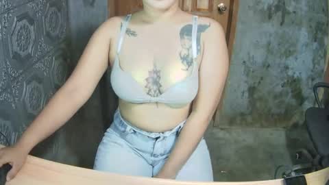 Nova Mae online show from 04/15/26, 06:53