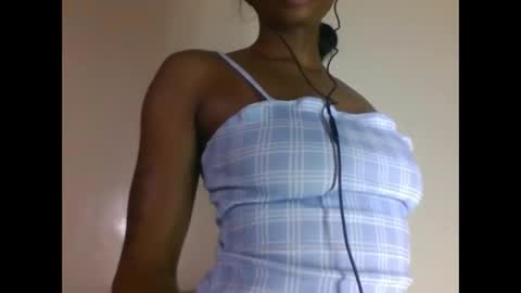 Snapshot of asian_pinay01 chatting on 10/24/25, 04:03 Asia online show from 10/24/25, 04:03