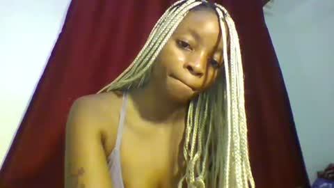 Snapshot of asian_pinay01 chatting on 11/19/25, 01:11 Asia online show from 11/19/25, 01:11