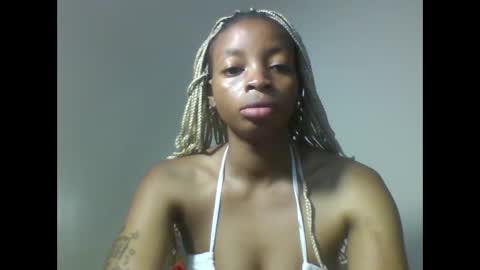 Snapshot of asian_pinay01 chatting on 12/17/25, 12:44 Asia online show from 12/17/25, 12:44