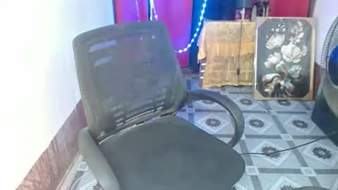 Snapshot of asian_pretty143 chatting on 09/24/25, 05:00 asian_pretty143 online show from 09/24/25, 05:00