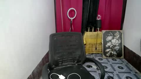 Snapshot of asian_pretty143 chatting on 10/04/25, 08:56 asian_pretty143 online show from 10/04/25, 08:56