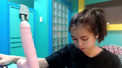asian_slade online show from 06/19/26, 05:17