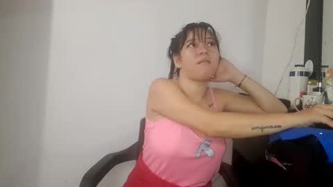 Snapshot of asian_sweet_damara chatting on 10/24/25, 07:10 Damara Roland online show from 10/24/25, 07:10