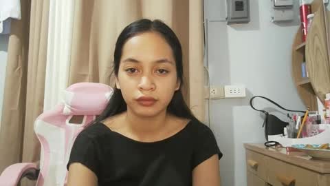 Snapshot of asian_trish chatting on 10/15/25, 11:21 asian_trish online show from 10/15/25, 11:21