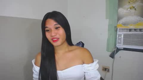 Snapshot of asian_yannie chatting on 10/22/25, 06:40 Yan online show from 10/22/25, 06:40