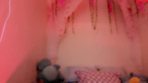 Snapshot of asianbabecandy chatting on 12/17/24, 12:22 candy online show from 12/17/24, 12:22