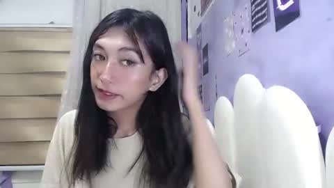 Snapshot of asianbarbie05 chatting on 05/18/26, 05:41 SOFIA online show from 05/18/26, 05:41