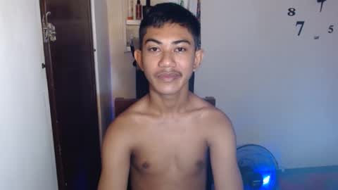 Snapshot of asiancockhero22 chatting on 01/23/25, 10:44 HERO online show from 01/23/25, 10:44