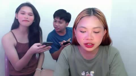   online show from 02/11/25, 08:05