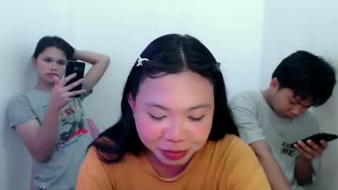   online show from 02/17/25, 08:09