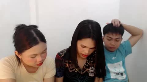   online show from 03/04/25, 07:41