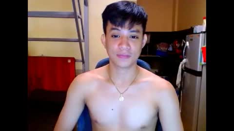Snapshot of asiandreamboyx chatting on 04/21/26, 02:04 asiandreamboyx online show from 04/21/26, 02:04