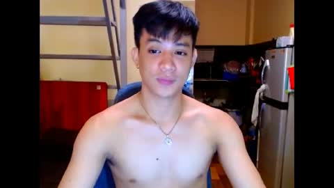 Snapshot of asiandreamboyx chatting on 04/21/26, 02:51 asiandreamboyx online show from 04/21/26, 02:51
