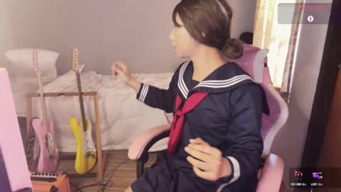 Snapshot of asianfemboycd chatting on 03/05/25, 08:21 Emi online show from 03/05/25, 08:21