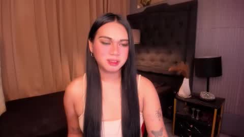 Snapshot of asianhugecockjulia1 chatting on 02/17/26, 01:02 JULIA online show from 02/17/26, 01:02