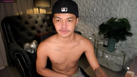 VICTORIA SCOTT online show from 11/01/25, 05:26