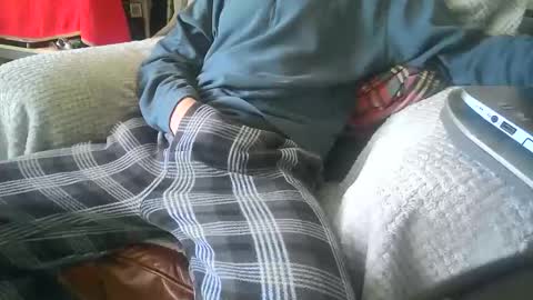 Snapshot of asianlooker chatting on 12/03/24, 10:28 John online show from 12/03/24, 10:28