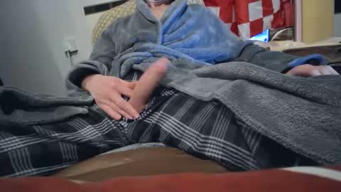 Snapshot of asianlooker chatting on 12/14/24, 10:18 John online show from 12/14/24, 10:18