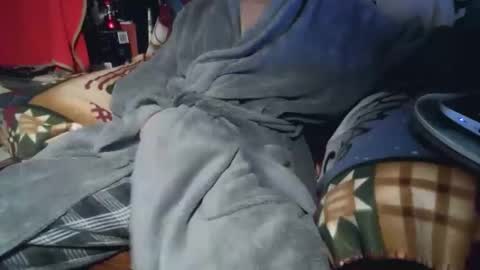 Snapshot of asianlooker chatting on 12/16/24, 08:37 John online show from 12/16/24, 08:37