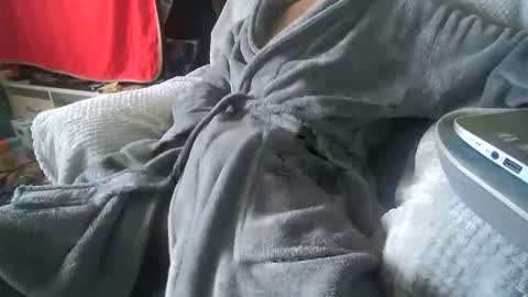 Snapshot of asianlooker chatting on 02/04/25, 01:27 John online show from 02/04/25, 01:27