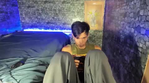 mark online show from 04/22/26, 07:04