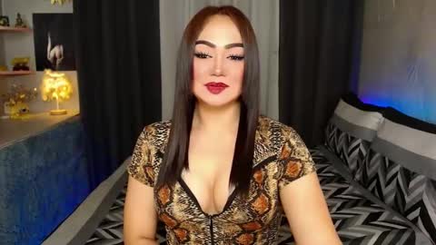 Snapshot of asiansexhunter chatting on 01/11/25, 02:25 Ms. MONICA online show from 01/11/25, 02:25