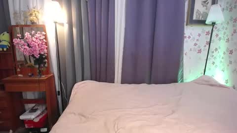 Snapshot of asiansmokeyxx chatting on 12/14/24, 10:34 prince online show from 12/14/24, 10:34