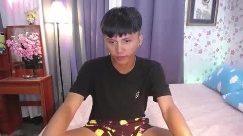 Snapshot of asiansmokeyxx chatting on 01/07/25, 11:58 prince online show from 01/07/25, 11:58