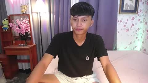 Snapshot of asiansmokeyxx chatting on 01/09/25, 01:35 prince online show from 01/09/25, 01:35