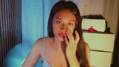 kisses online show from 06/14/26, 04:31