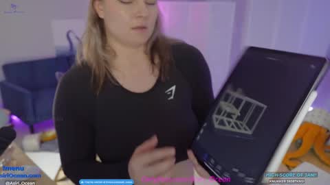 Asiri   pronounced Ah-siri Please no nicknames   3 online show from 01/24/25, 08:54