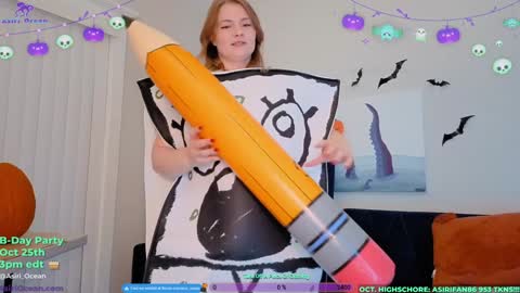 Asiri   pronounced Ah-siri Please no nicknames   3 online show from 10/25/25, 03:03