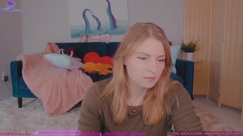 Asiri   pronounced Ah-siri Please no nicknames   3 online show from 02/11/26, 07:41