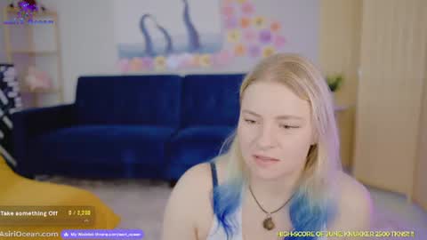 Asiri   pronounced Ah-siri Please no nicknames   3 online show from 06/22/26, 06:16