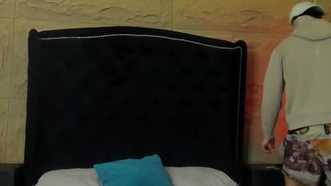 Aslan  online show from 02/09/26, 02:26