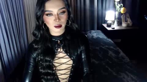 Margaux Miller online show from 10/01/25, 05:41