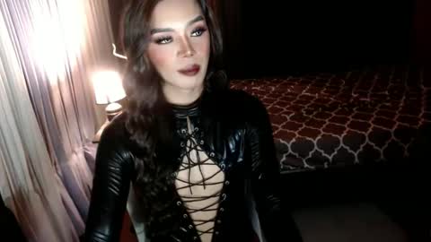 Margaux Miller online show from 05/06/26, 04:56