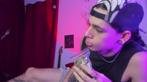 Snapshot of asmodeuszz chatting on 12/13/24, 02:10 asmodeuszz online show from 12/13/24, 02:10