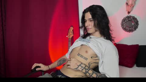 Snapshot of asmodeuszz chatting on 12/20/24, 04:31 asmodeuszz online show from 12/20/24, 04:31