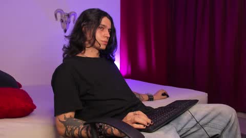 Snapshot of asmodeuszz chatting on 02/17/25, 03:36 asmodeuszz online show from 02/17/25, 03:36