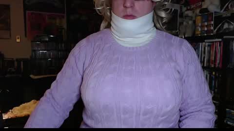 Snapshot of aspen_vale chatting on 12/02/24, 10:45 Aspen Vale online show from 12/02/24, 10:45