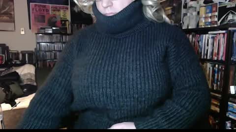 Snapshot of aspen_vale chatting on 12/05/24, 01:47 Aspen Vale online show from 12/05/24, 01:47