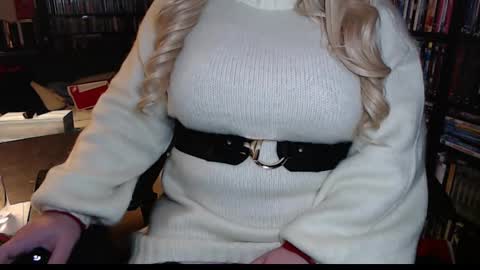 Snapshot of aspen_vale chatting on 01/23/25, 10:33 Aspen Vale online show from 01/23/25, 10:33