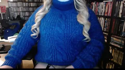 Snapshot of aspen_vale chatting on 03/03/25, 10:42 Aspen Vale online show from 03/03/25, 10:42