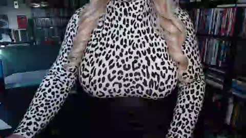 Snapshot of aspen_vale chatting on 09/29/25, 08:57 Aspen Vale online show from 09/29/25, 08:57