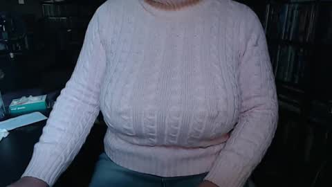 Snapshot of aspen_vale chatting on 10/12/25, 08:30 Aspen Vale online show from 10/12/25, 08:30