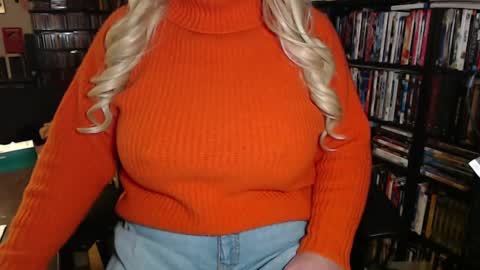 Snapshot of aspen_vale chatting on 10/15/25, 11:38 Aspen Vale online show from 10/15/25, 11:38