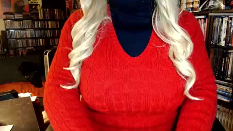 Snapshot of aspen_vale chatting on 11/19/25, 02:00 Aspen Vale online show from 11/19/25, 02:00