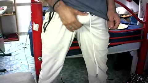 Snapshot of aspisonty chatting on 12/01/25, 05:56 aspisonty online show from 12/01/25, 05:56